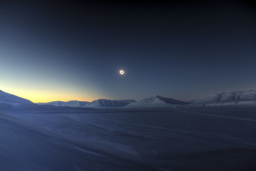 clipse Totality over Sassendalen" by Luc Jamet