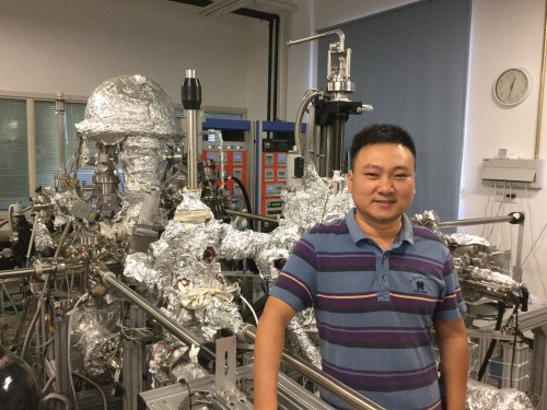 In the lab: Tian Qian with his ARPES system