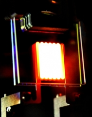 Golden oldie: the new incandescent light bulb (Courtesy: MIT)